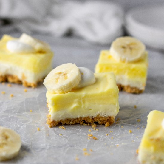 Banana Cream Cheesecake Bars