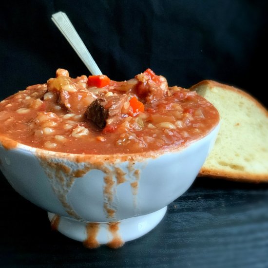 Slow Cooker Tomato Beef Barley Soup