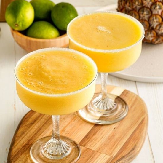 Frozen Mango and Pineapple Mocktail