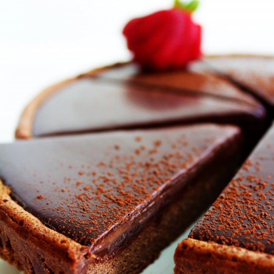 FLOURLESS CHOCOLATE GANACHE CAKE