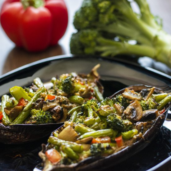 Vegan creamy stuffed eggplants