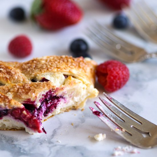 Berry Pastry Bread