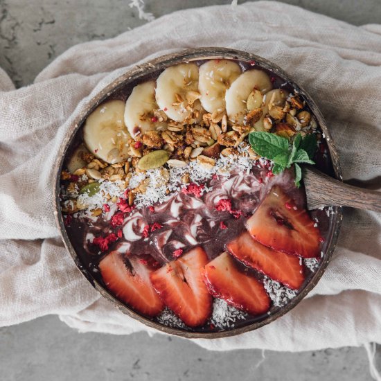 Classic Brazilian Acai Bowl