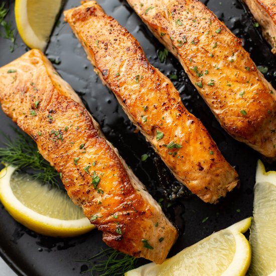 easy pan seared salmon