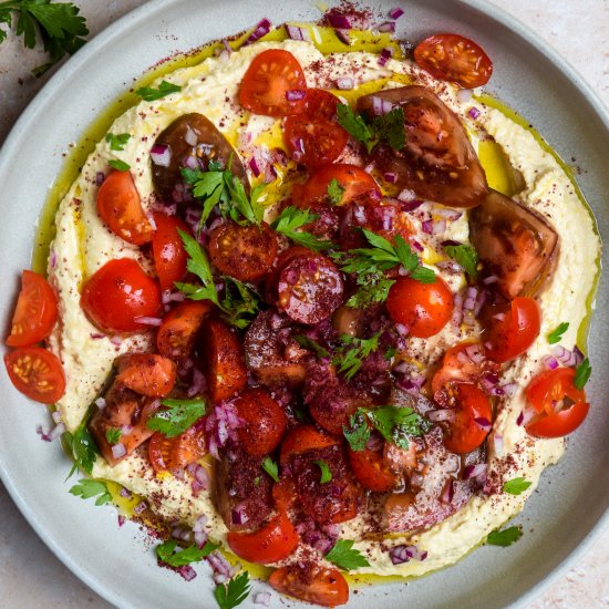 Hummus, Tomato & Sumac Salad