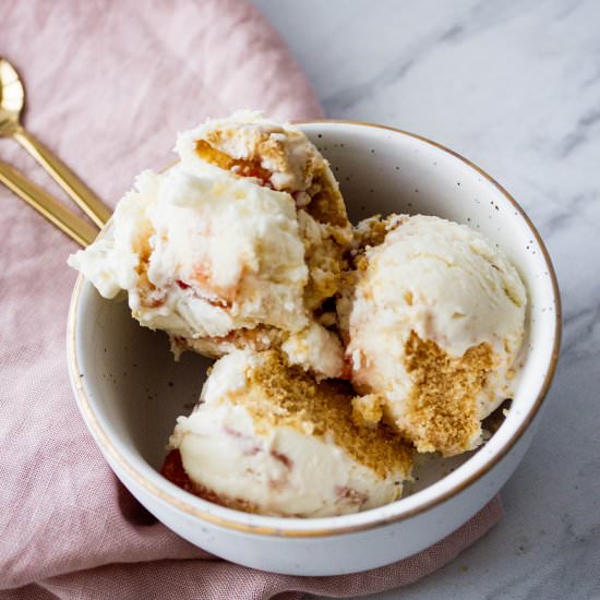 Strawberry Swirl Ice Cream