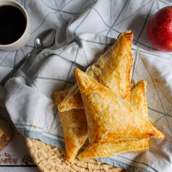 Easy Apple Puff Pastry Turnovers