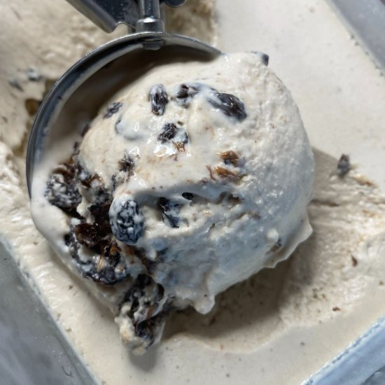 Jamaican Rum and Raisin Ice Cream