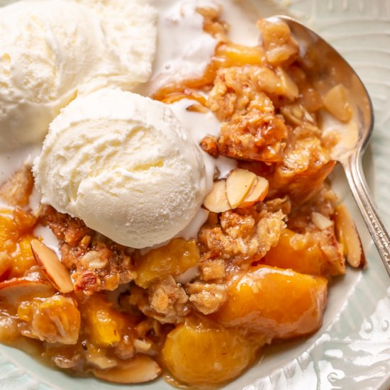 Easy PEACH CRISP