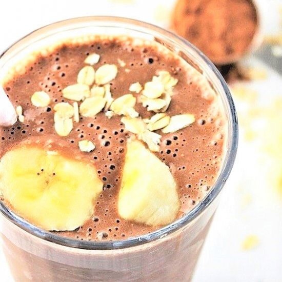 banana cocoa oat smoothie