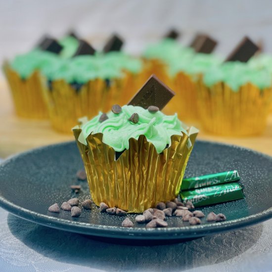 Easy Grasshopper Cupcakes!