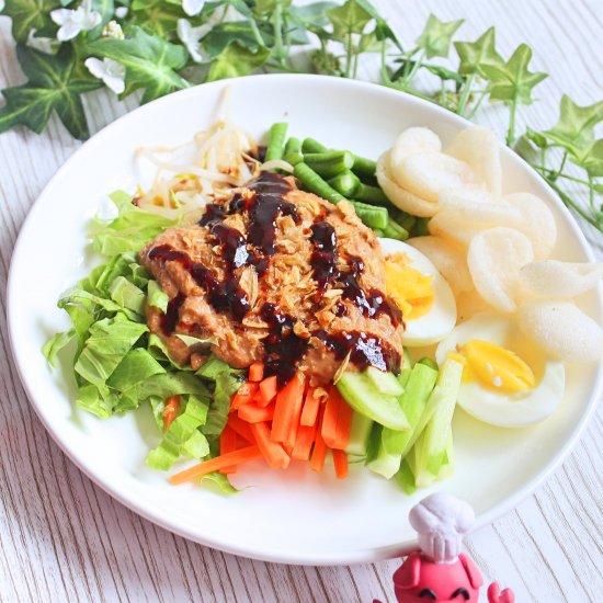 Pecel (salad with peanut sauce)