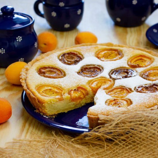 Almond tart with apricots