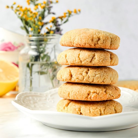 Low-Carb Lemon Shortbread Cookies