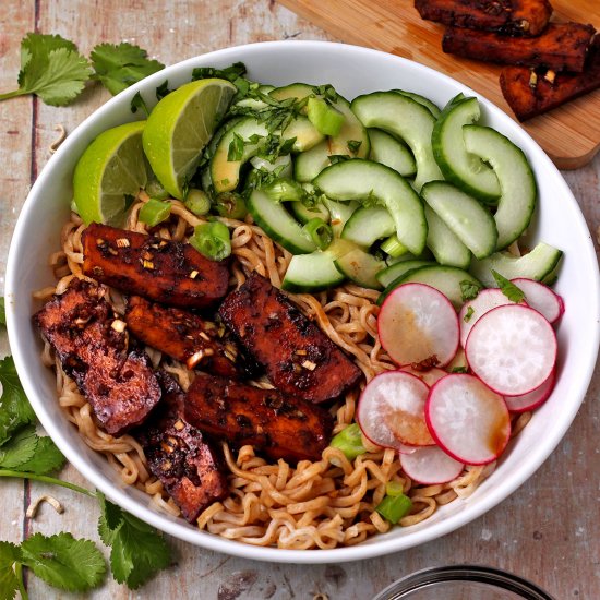 Spicy tofu and noodle bowls (vegan)