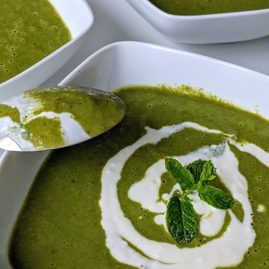 Pea, spinach and mint potage