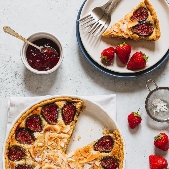 Fig, strawberry and Franjipan Tart