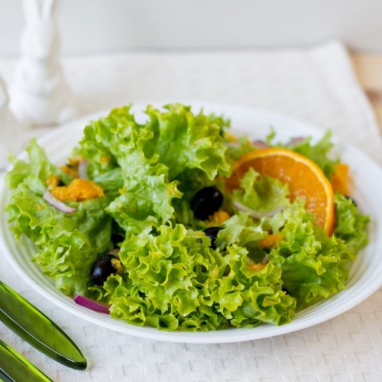 Lettuce and orange salad