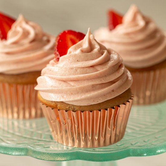 Fresh Strawberry Cupcakes