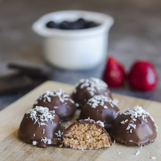 Vegan coconut chocolate bites