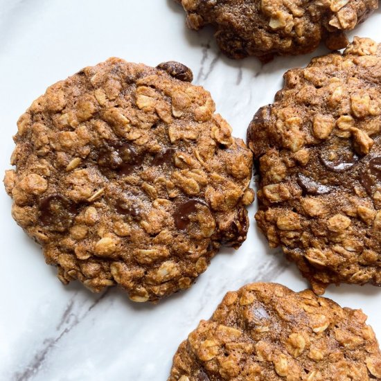 Vegan Oatmeal Chocolate Chip Cookie