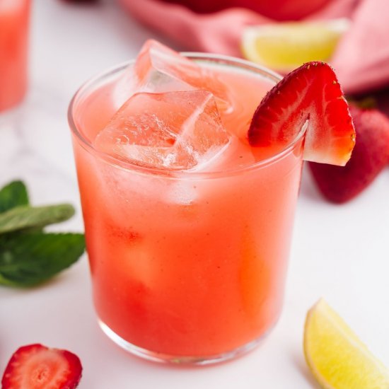 Agua de Fresa (Strawberry Water)