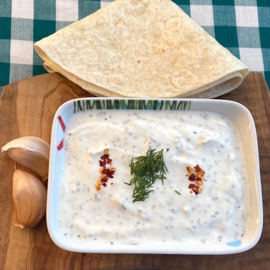 Haydari: Minty & Garlicy Yogurt Dip