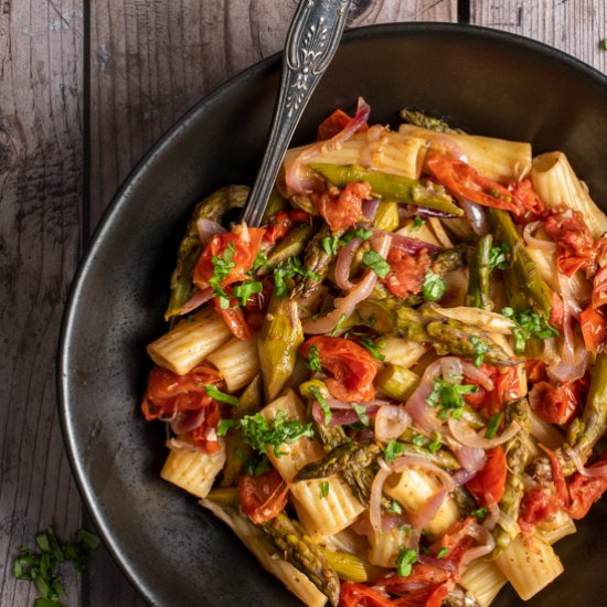 Simple Asparagus Rigatoni