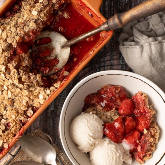 Strawberry Coconut Crumble