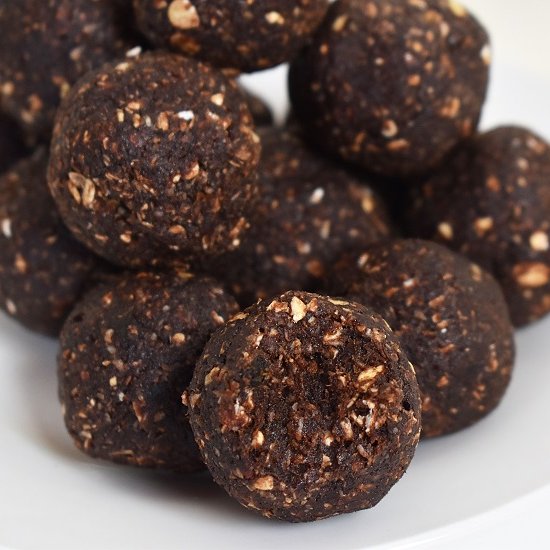 Healthy Chocolate Bliss Balls