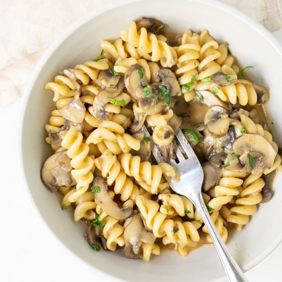 One Pot Vegan Mushroom Stroganoff