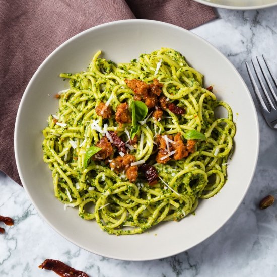 Pasta with Pistachio and Kale pesto