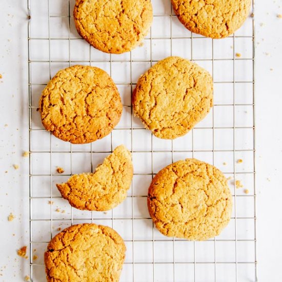 Chewy Vegan Ginger Cookies