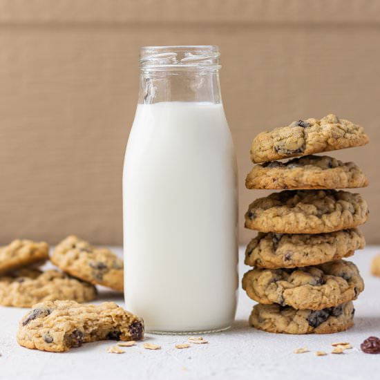 Old Fashioned Oatmeal Raisin Cookie