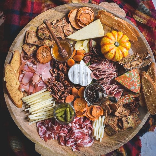 The Best Fall Charcuterie Board