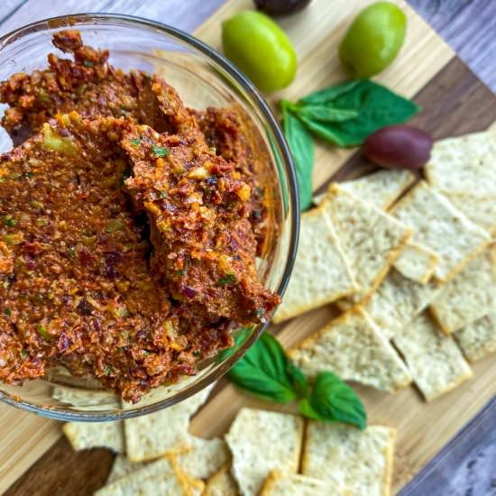 Sun-Dried Tomato Olive Pesto