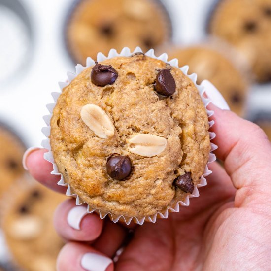 HEALTHY PEANUT BUTTER BANANA MUFFIN