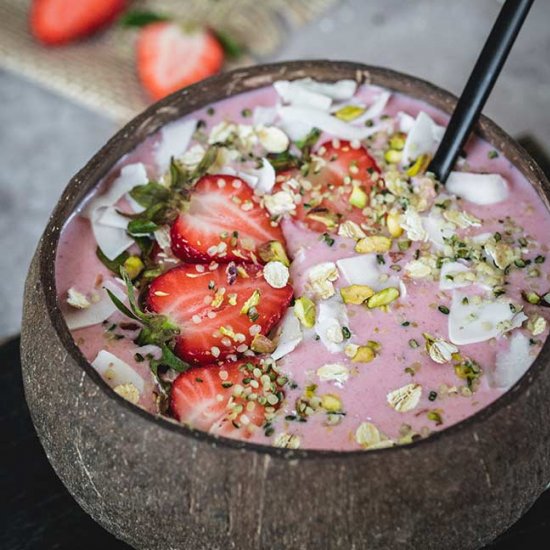 Strawberry Banana Smoothie Bowl