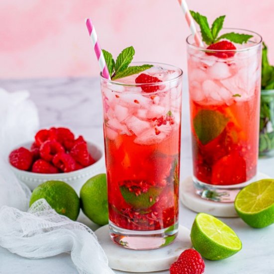 Fresh Raspberry Mojitos