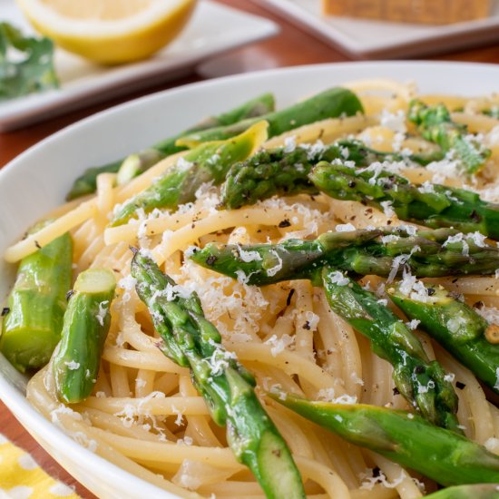 Lemon Spaghetti with Garlic Butter