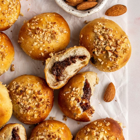 Nutella stuffed almond pretzel bite