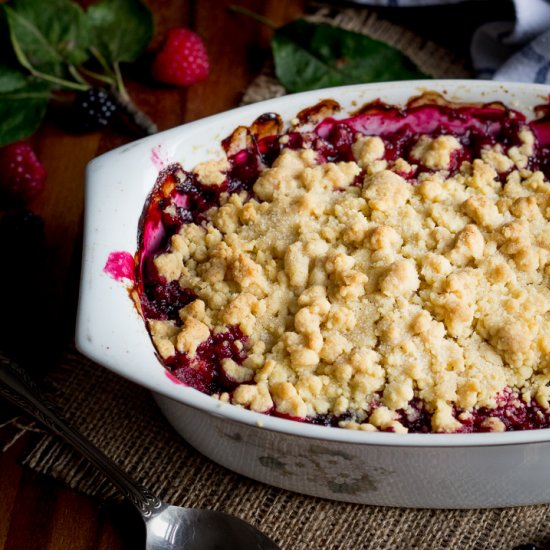 Apple Berry Summer Fruit Crumble