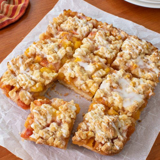 Fresh Peach Crumb Bars