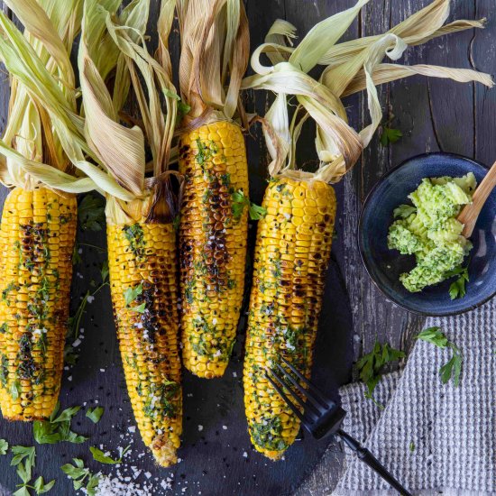 Grilled corn with parsley butter