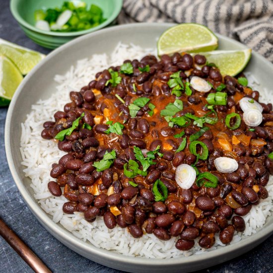 Easy Vegan Black Bean Curry