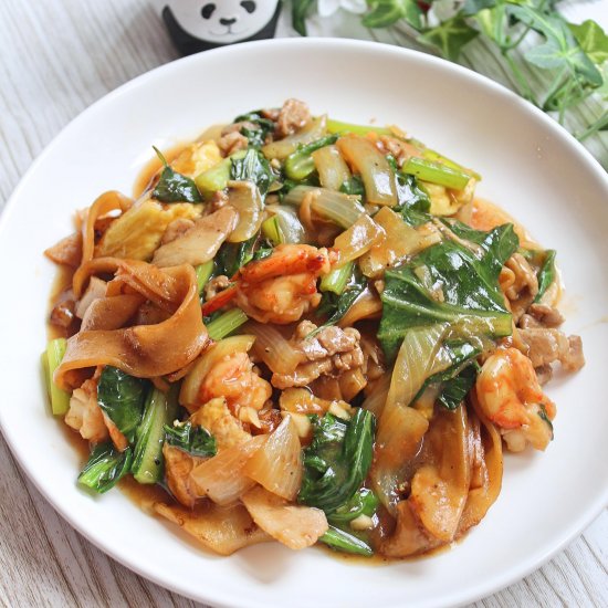 Radna – Thai Rice Noodle with Gravy