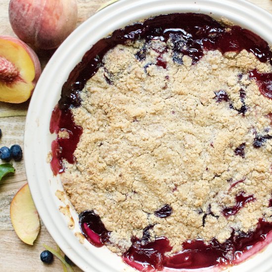 peach & blueberry crumble