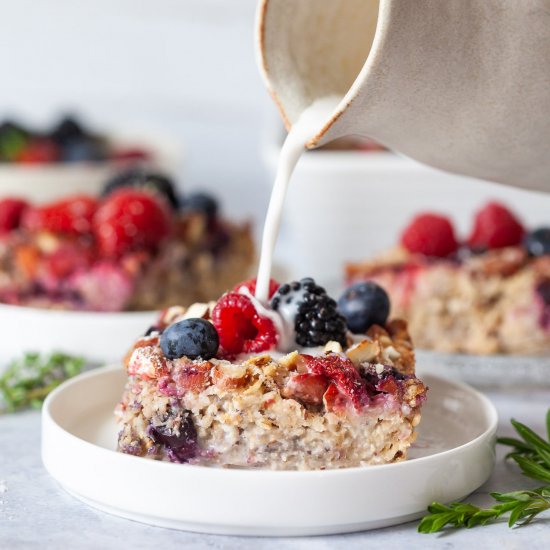 1-Bowl Mixed Berry Baked Oatmeal