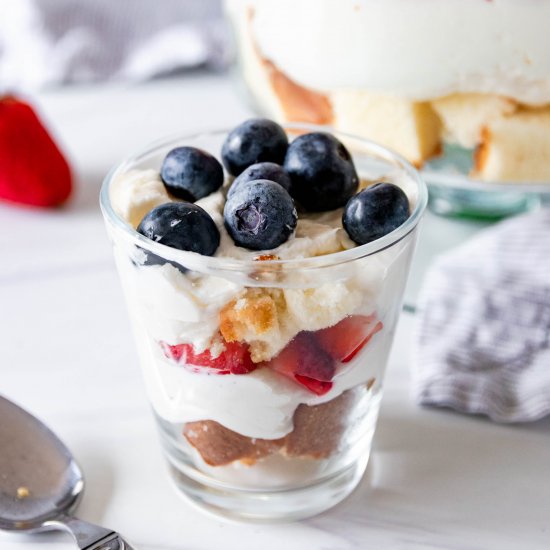 No Bake Cheesecake Trifle