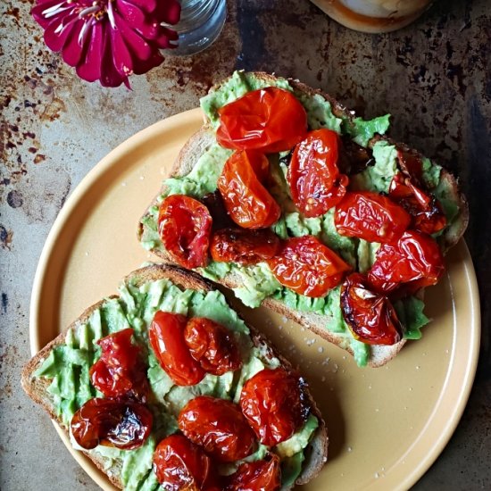 Avocado Toast With Roasted Tomatoes